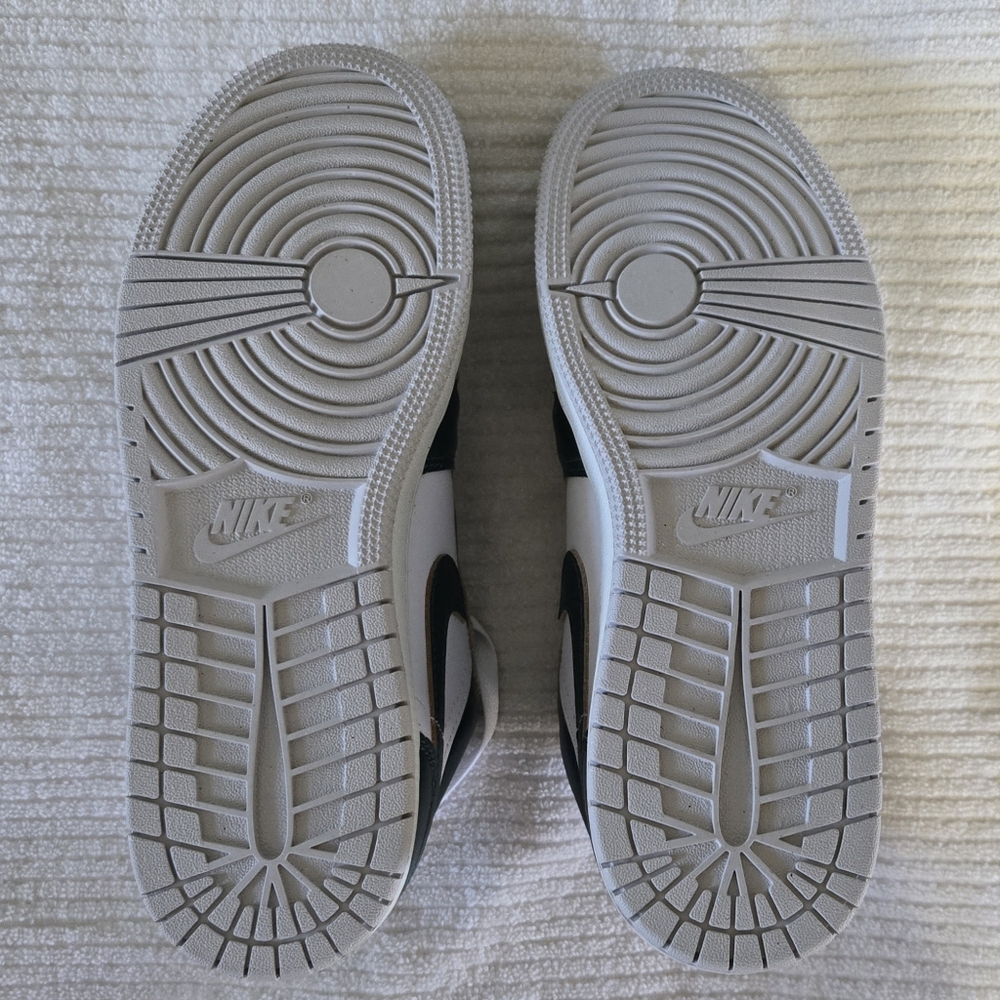 Nike Air Jordan Low SE Oxidized Green - Picture 5 of 5